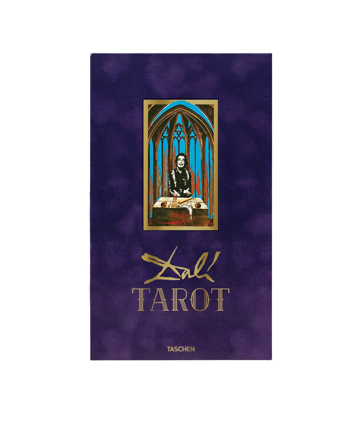 Copertina libro viola con immagine di Dalì, scritta Dalì Tarot e Taschen in oro.